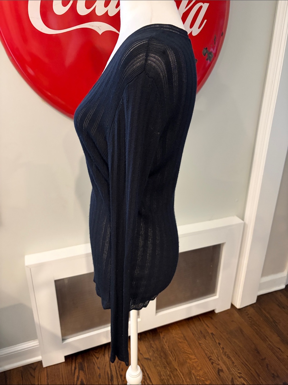 Elie Tahari Y2K era Navy Illusion V Neck Stripe Sweater Top, size L - Picture 2 of 7